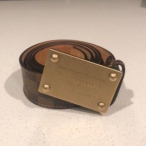 Men’s Louis Vuitton belt